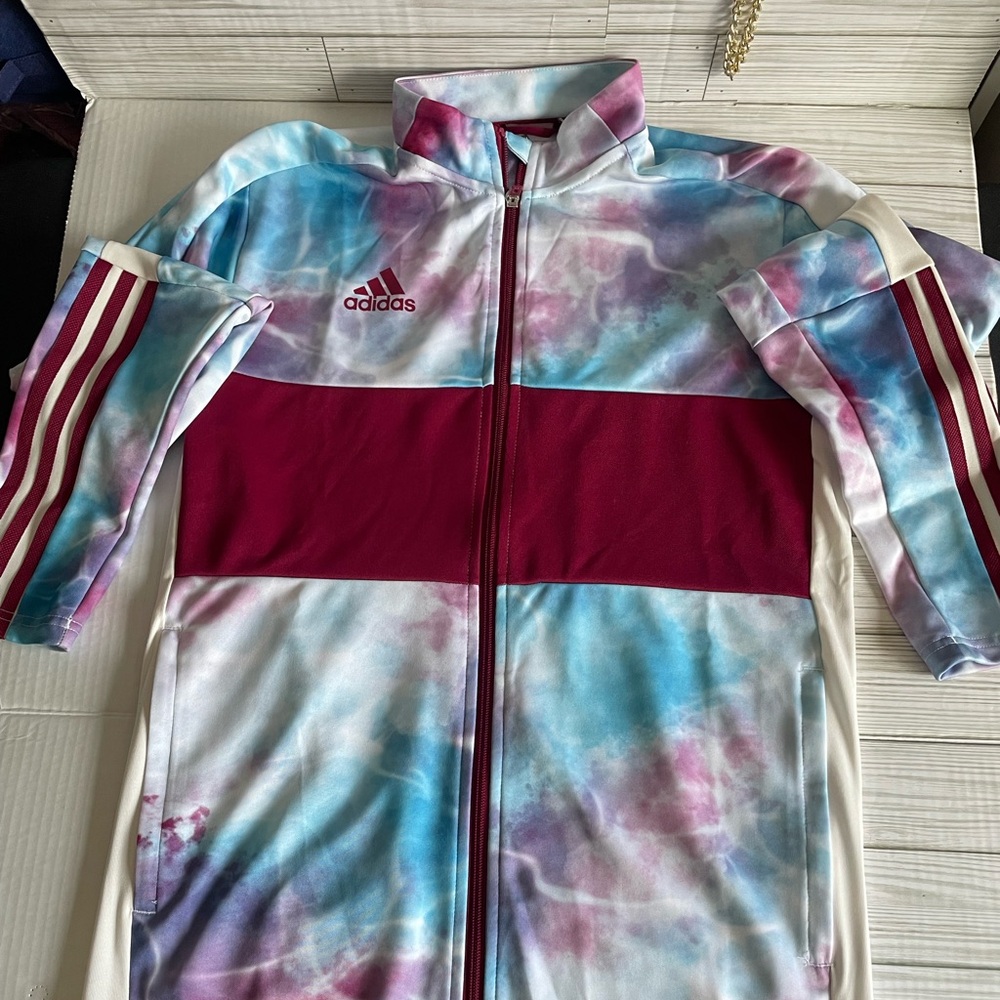Adidas - Picture 2 of 4